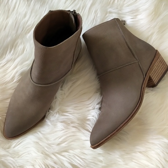 👢 Linea Paolo Poppy Booties Taupe Sz 6 NWT - Picture 4 of 6